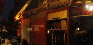 Στις φλόγες αυτοκίνητο στη Ποσειδώνος. Συναγερμός στη πυροσβεστική