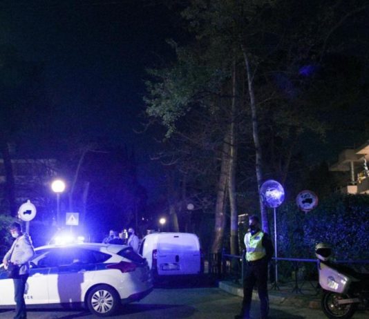 “Φαρ Ουέστ” στην Ανάβυσσο. Πυροβολισμοί και 3 τραυματίες