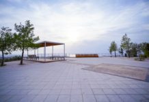 Το ωραιότερο δημόσιο μπαλκόνι με θέα είναι στην Αιξωνή Γλυφάδα