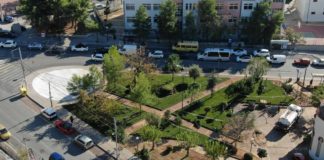 Ανάπλαση γεμάτη πράσινο στην πλατεία Αγίου Τρύφωνα στη Γλυφάδα