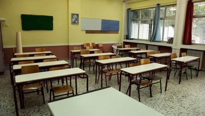 ÁÃÉÁÓÌÏÓ ÃÉÁ ÔÇÍ ÅÍÁÑÎÇ ÔÇÓ ÍÅÁÓ Ó×ÏËÉÊÇÓ ×ÑÏÍÉÁÓ // 6ï ÄÇÌÏÔÉÊÏ Ó×ÏËÅÉÏ ÓÔÏ ÌÅÍÉÄÉ (EUROKINISSI/ÃÉÁÍÍÇÓ ÐÁÍÁÃÏÐÏÕËÏÓ)