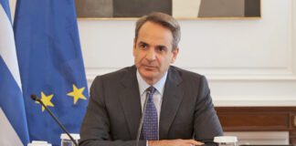 Υποχρεωτικός εμβολιασμός για τους άνω των 60. Διαφορετικά πρόστιμο 100 ευρώ τον μήνα βεβαιωμένο από την ΑΑΔΕ