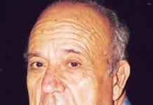 Η Γλυφάδα αποχαιρετά τον ιατρό, πρ. Δήμαρχο Στέλιο Σφακιανάκη