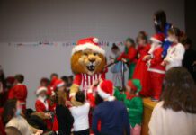 Χριστουγεννιάτικη εκδήλωση με πρωταγωνιστές τα παιδιά των Κέντρων Δημιουργικής Απασχόλησης του Δήμου Πειραιά!