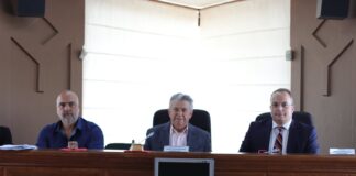 O Διονύσιος Γεωργουλόπουλος Πρόεδρος του Δημ. Συμβουλίου Βούλας Βάρης Βουλιαγμένης. Όλα τα ονόματα των δημαιρεσιών