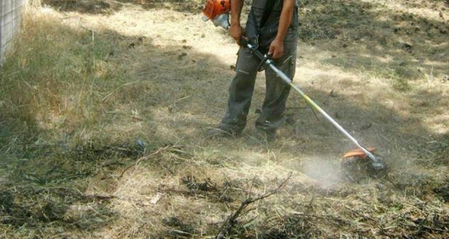Καθαρισμός Οικοπέδων στο Δήμο Βάρης Βούλας Βουλιαγμένης και προετοιμασία αντιπυρικής περιόδου 2022