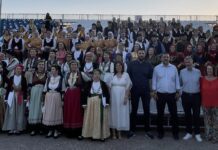 Π.Φάληρο: 1ο Φεστιβάλ Παραδοσιακών Χορών. Π.Φάληρο: 1ο Φεστιβάλ Παραδοσιακών Χορών.