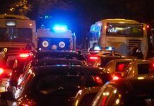 Τραγωδία στη Λ. Ποσειδώνος στο ύψος της Βούλας – Αυτοκίνητο σκότωσε πεζό (video) Τραγωδία στη Λ. Ποσειδώνος στο ύψος της Βούλας – Αυτοκίνητο σκότωσε πεζό (video)