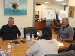 Λύσεις και προτάσεις για τη μείωση του κυκλοφοριακού φόρτου στον Πειραιά. Λύσεις και προτάσεις για τη μείωση του κυκλοφοριακού φόρτου στον Πειραιά.