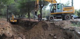 Τί γίνεται με τα αντιπλημμυρικά έργα σε Βούλα Βάρη Βουλιαγμένη – Το χρονοδιάγραμμα και οι εργασίες Τί γίνεται με τα αντιπλημμυρικά έργα σε Βούλα Βάρη Βουλιαγμένη – Το χρονοδιάγραμμα και οι εργασίες