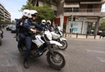 Πως “μακρυχέρης” αλλοδαπός “ξάφριζε” Ι.Χ στη Βούλα – Επεισοδιακή καταδίωξη Πως "μακρυχέρης" αλλοδαπός "ξάφριζε" Ι.Χ στη Βούλα – Επεισοδιακή καταδίωξη