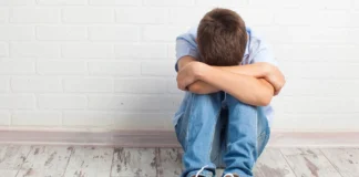 Γιατί επιτέθηκαν σε 15χρονο στη Βούλα Γιατί επιτέθηκαν σε 15χρονο στη Βούλα