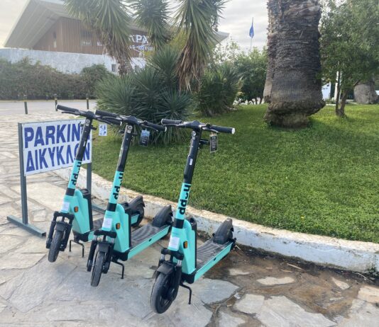 Ηλεκτρικά πατίνια σε Βούλα-Βάρη Βουλιαγμένη Ηλεκτρικά πατίνια σε Βούλα-Βάρη Βουλιαγμένη