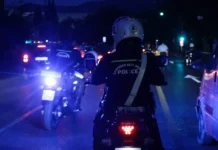 Βούλα: Συλλήψεις 17ρηδων για κατοχή ναρκωτικών Βούλα: Συλλήψεις 17ρηδων για κατοχή ναρκωτικών