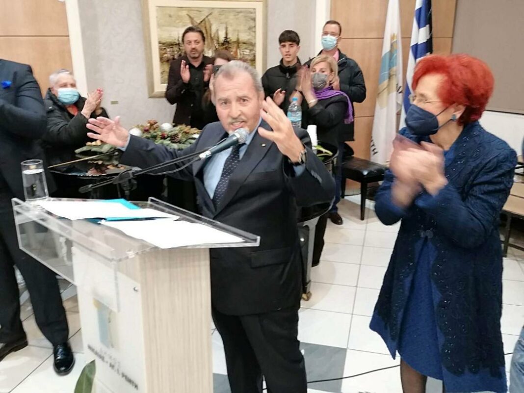 tragakis Γιάννης Τραγάκης (Β΄Πειραιά): Μεγάλη συγκέντρωση στη κοπή της πίτας