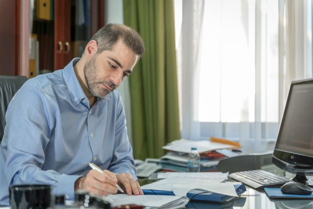 Κλαμπ στη παραλιακή μήνυσε τον Δήμαρχο Αλίμου – Τι λέει ο Α. Κονδύλης
