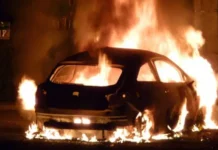 Τι κρύβει η έκρηξη και ο εμπρησμός δύο αυτοκινήτων στη Γλυφάδα Τι κρύβει η έκρηξη και ο εμπρησμός δύο αυτοκινήτων στη Γλυφάδα