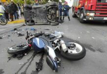 Σοκ στον Άλιμο από ασύλληπτο τροχαίο (video) Σοκ στον Άλιμο από ασύλληπτο τροχαίο (video)