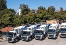 Σύγχρονα απορριμματοφόρα στο Δήμο Γλυφάδας Σύγχρονα απορριμματοφόρα στο Δήμο Γλυφάδας