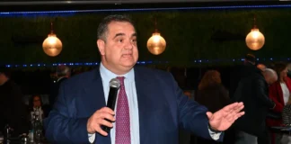 Βασίλης Σπανάκης: Μήνυμα νίκης από τον Άλιμο Βασίλης Σπανάκης: Μήνυμα νίκης από τον Άλιμο