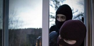 Πως “μπούκαραν” και “άδειασαν” το σπίτι γνωστού ποδοσφαιριστή στο Ελληνικό Πως "μπούκαραν" και "άδειασαν" το σπίτι γνωστού ποδοσφαιριστή στο Ελληνικό