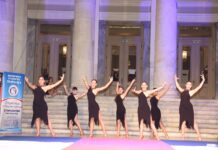 Πειραιάς: fashion show στον προαύλιο χώρο του Δημοτικού Θεάτρου – “Γαλάζια Νύχτα” με ανοιχτά μαγαζιά Πειραιάς: fashion show στον προαύλιο χώρο του Δημοτικού Θεάτρου – "Γαλάζια Νύχτα" με ανοιχτά μαγαζιά