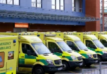 Τι λέει η Περιφέρεια Αττικής για τον διαγωνισμό προμήθειας ασθενοφόρων ΕΚΑΒ Τι λέει η Περιφέρεια Αττικής για τον διαγωνισμό προμήθειας ασθενοφόρων ΕΚΑΒ