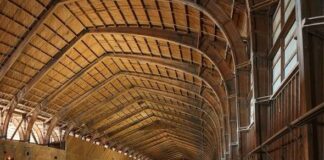 Η ιστορική ξύλινη “Παγόδα” στο πρώην αεροδρόμιο Ελληνικού στεγάζει το Μουσείο Ελληνικού Κινηατογράφου