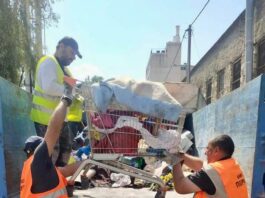 Καθαρισμός του χώρου κάτω από τις γέφυρες στο Νέο Φάληρο από τον Δήμο Πειραιά Καθαρισμός του χώρου κάτω από τις γέφυρες στο Νέο Φάληρο από τον Δήμο Πειραιά