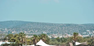 Κίνημα της πετσέτας: Τι συμβαίνει στις παραλίες της Αθηναϊκής Ριβιέρας Κίνημα της πετσέτας: Τι συμβαίνει στις παραλίες της Αθηναϊκής Ριβιέρας