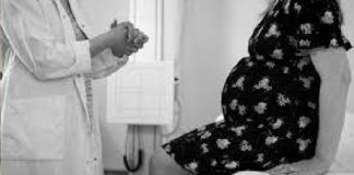 Βουλιαγμένη: Έγκυος καταγγέλλει για ξυλοδαρμό τον 48χρονο σύντροφο της – Πήρε αναβολή στο αυτόφωρο Βουλιαγμένη: Έγκυος καταγγέλλει για ξυλοδαρμό τον 48χρονο σύντροφο της – Πήρε αναβολή στο αυτόφωρο