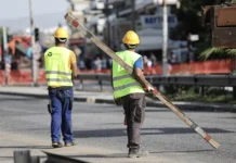 Κλειστές λόγω εργασιών δύο λωρίδες στη Λεωφόρο Ποσειδώνος προς Βάρκιζα στο ύψος του ΠΙΚΠΑ Βούλας Κλειστές λόγω εργασιών δύο λωρίδες στη Λεωφόρο Ποσειδώνος προς Βάρκιζα στο ύψος του ΠΙΚΠΑ Βούλας