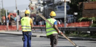 Κλειστές λόγω εργασιών δύο λωρίδες στη Λεωφόρο Ποσειδώνος προς Βάρκιζα στο ύψος του ΠΙΚΠΑ Βούλας Κλειστές λόγω εργασιών δύο λωρίδες στη Λεωφόρο Ποσειδώνος προς Βάρκιζα στο ύψος του ΠΙΚΠΑ Βούλας