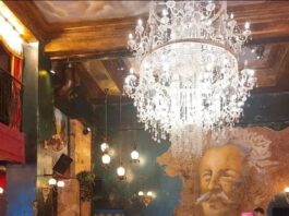 Πρωινός καφές …με Τσίλερ στην Αιόλου Πρωινός καφές ...με Τσίλερ στην Αιόλου