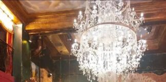 Πρωινός καφές …με Τσίλερ στην Αιόλου Πρωινός καφές ...με Τσίλερ στην Αιόλου