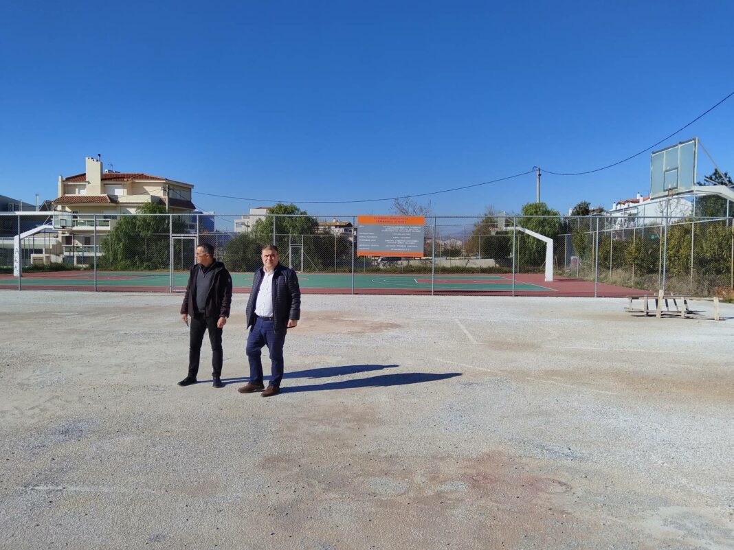 Αυτοψία του Δημάρχου Παλλήνης Χρήστου Αηδόνη σε αθλητικές εγκαταστάσεις του Δήμου